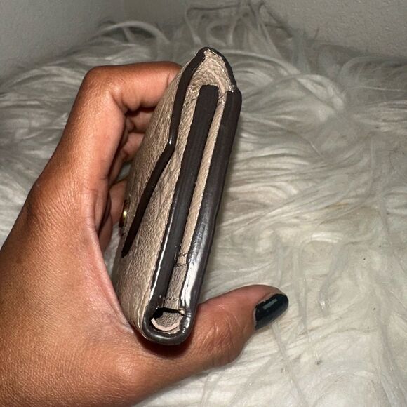 Louis Vuitton Small Beige Zoe Empreinte Wallet - Picture 8 of 14